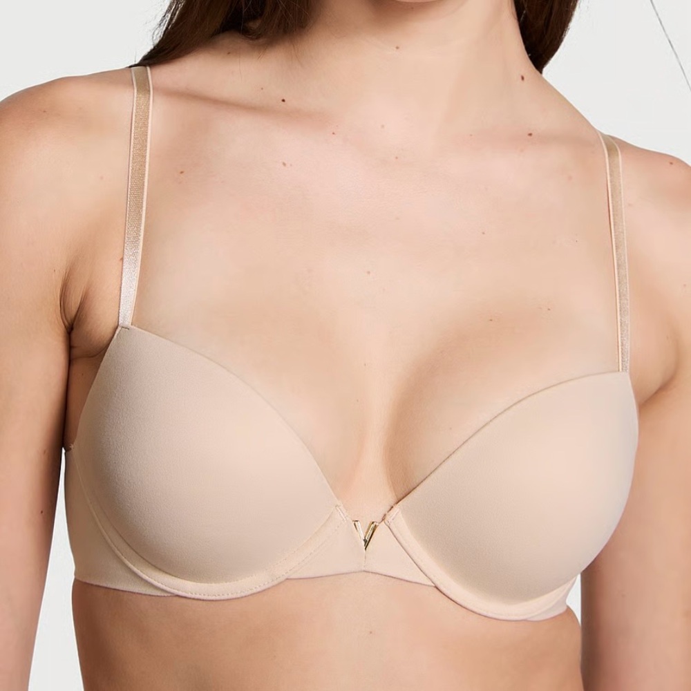 Victoria’s Secret Love Cloud Smooth Push Up Bra